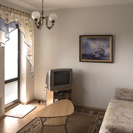 Paernu Karusselli Beach Apartment Экстерьер фото